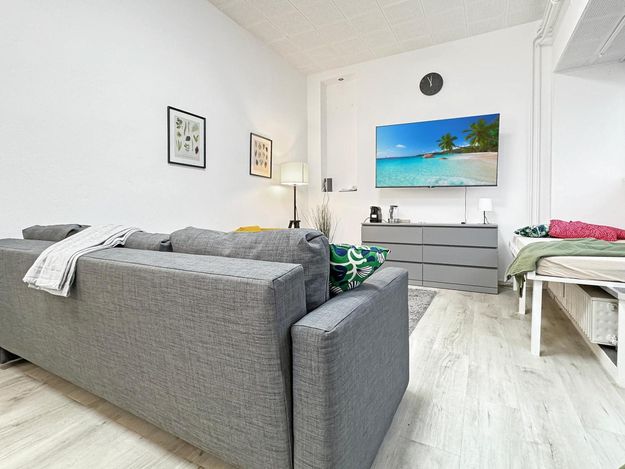 2 Zimmer Apartment Fuer 6 P, 15 Min Zum Flughafen Esslingen am Neckar Exterior foto