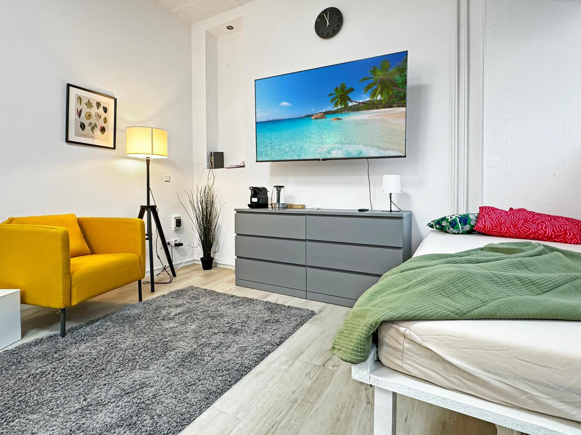 2 Zimmer Apartment Fuer 6 P, 15 Min Zum Flughafen Esslingen am Neckar Exterior foto